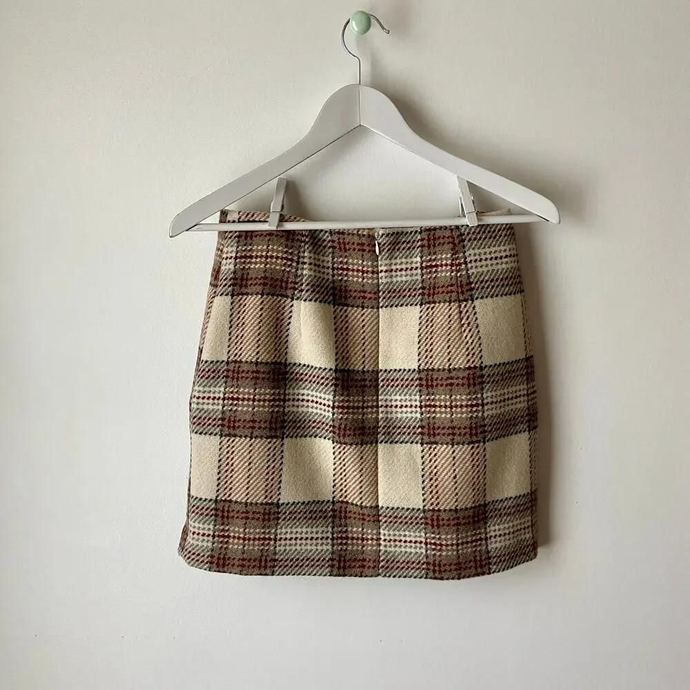 Goodnight Macaroon Plaid Mini Skirt Size Medium